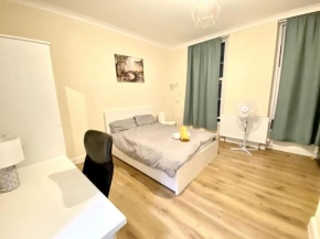 Private Studio in Central London moments from Oxford St